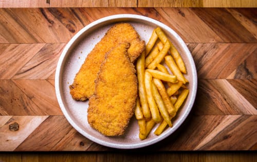 KIDS CHICKEN STRIPS AND CHIPS