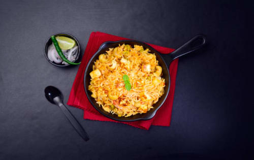 Order VEGETABLE FRIED RICE Online - Bikaner Sweets & Curry Cafe