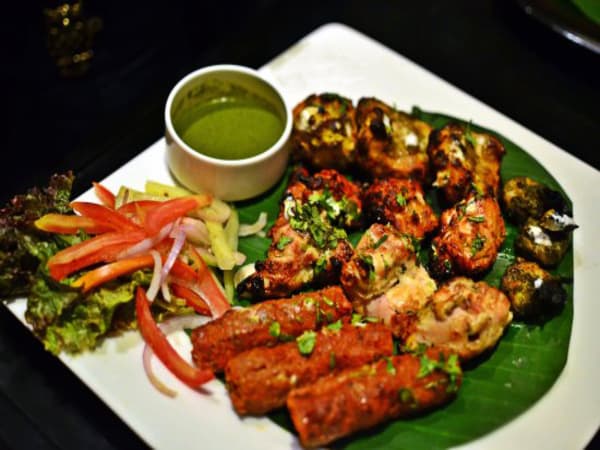 Order Veg Platter (8 pieces) Online - Welcome Indian Restaurant