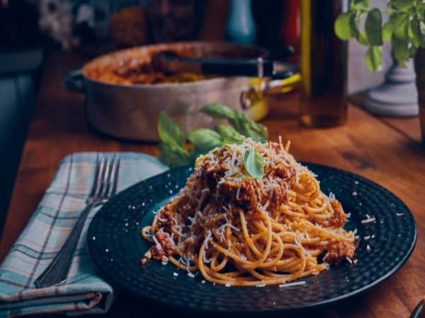 Order Flavourful Spaghetti Bolognaise Pastas Online | Chathlys Kitchen