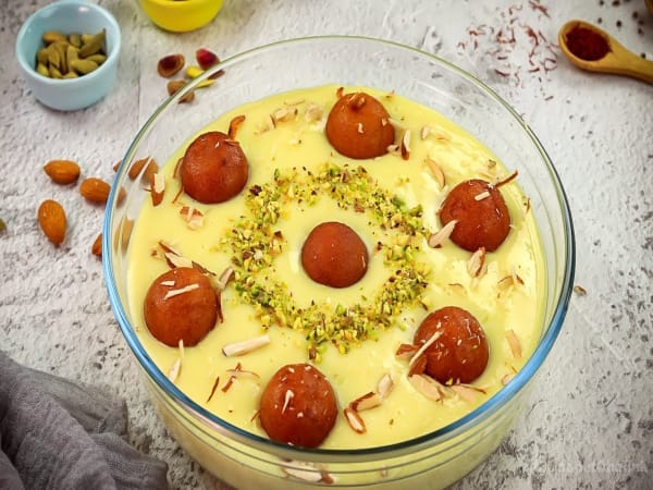 Order Gulab Jamun With Custard Online - Butter Chicken Factory