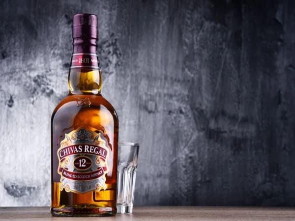 Order Chivas Regal 12 Year Old Blended Scotch Whisky Online - Masalabar Officer