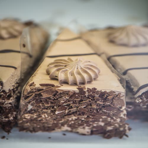 Order Chocolate Cake Online - Cakes n more 