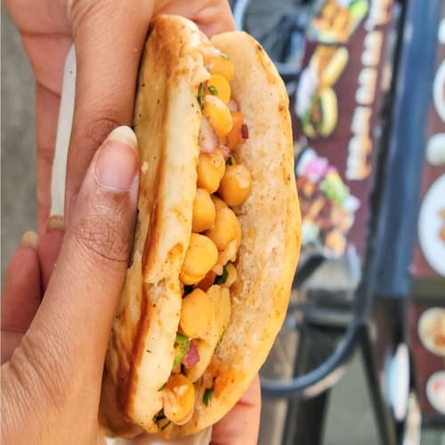 Order Stuffed Kulcha Online - Maharani Sweets & Restaurant