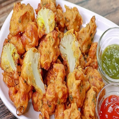 Crispy Gobhi Pakora – Cauliflower Fritters | Punjabeez Indian Restaurant Chermside West