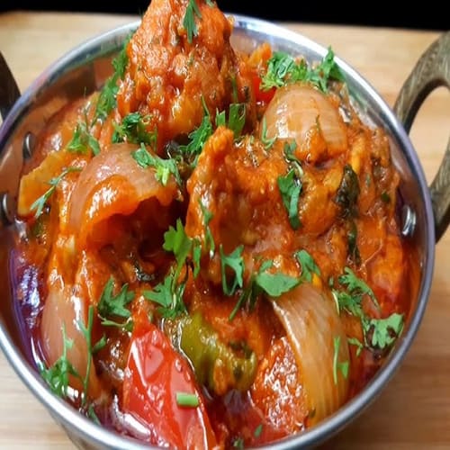 Classic Indian Beef Curry with Onion and Spices | Punjabeez Indian Restaurant Hendra