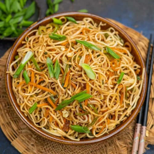 Veg/Chicken Hakka Noodles - Indo-Chinese Stir-Fried Noodles| Namaste On High