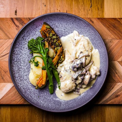 Order CHICKEN & CHARDONNAY SCALLOPINE Online - Shanikas Pakenham