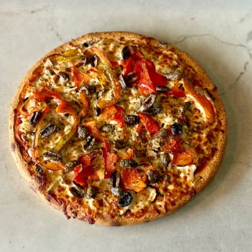 Vegetarian | Classic Vegetarian Pizza with Fresh Seasonal Veggies|Hot House Pizza