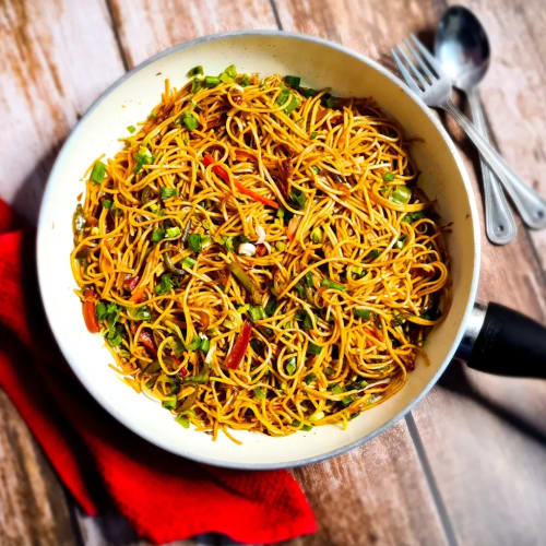 Wok Tossed Indo-Chinese Noodles with Vegetables | Pakka Local