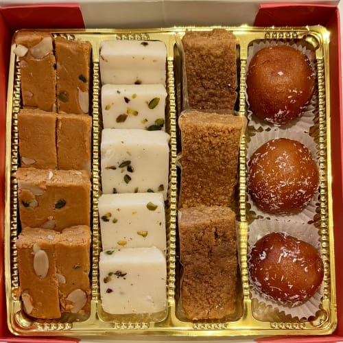 Order PUNJABI MIX 1/2 KG AMAR BOX  Online - Amritsar Sweets & Chaat