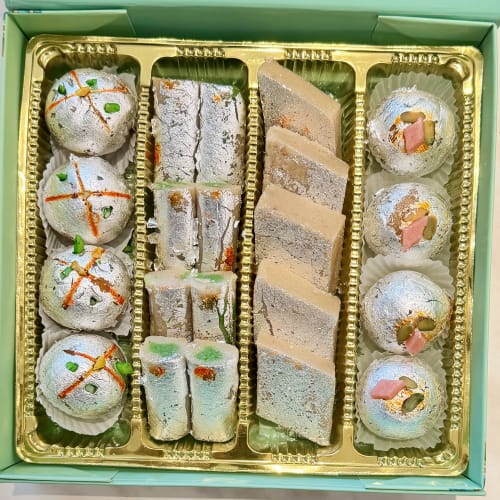 Order KAJU MIX 1/2 KG AMAR BOX  Online - Amritsar Sweets & Chaat