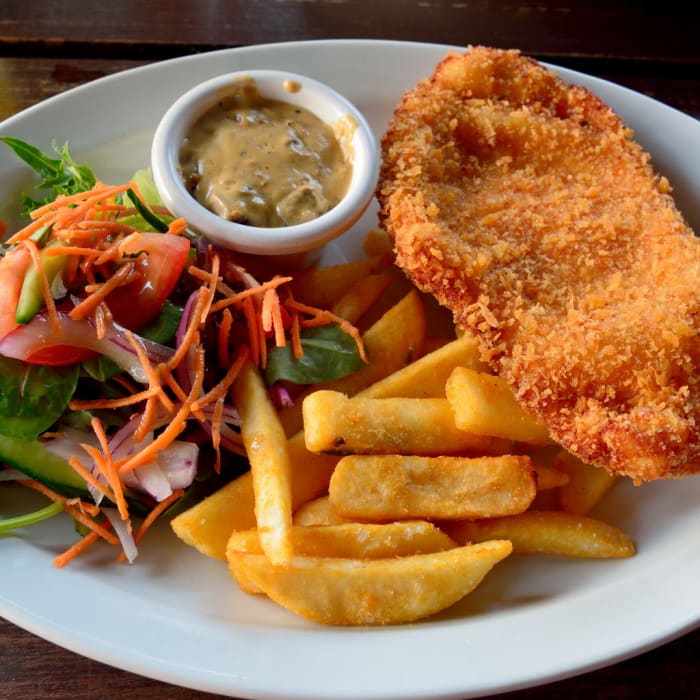 KIDS SCHNITZEL & CHIPS