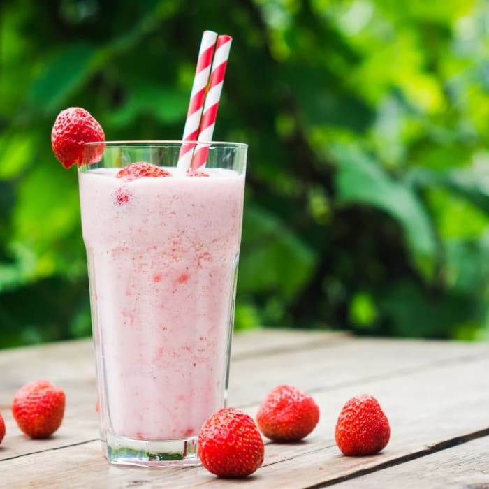 STRAWBERRY SHAKE