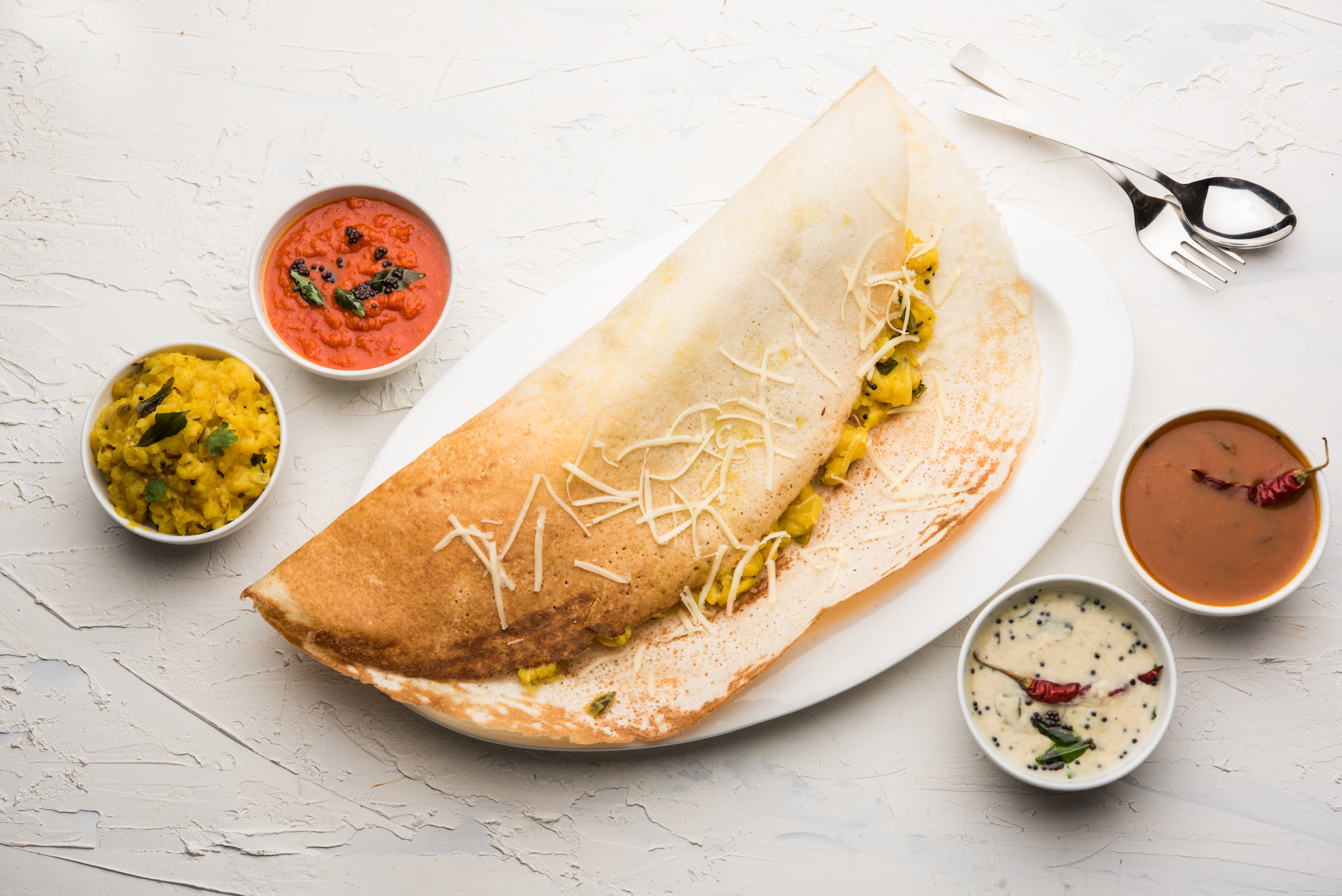 Idli and Dosa with chutneys