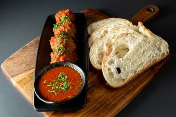 Why Amici Is a Local Favourite: Exploring the Best Italian Restaurant in Caloundra