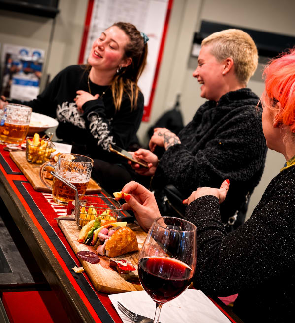 The Telegraph Hotel Bistro has all the Aussie pub favourites from burgers to chicken parmi. Come in and discover our Premium Scotch Fillet cooked to your liking served with chips, salad or veg and top it with our gravy or your preferred steak sauce. 