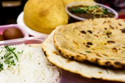 3 Best Indian Street Food Items To Try At Welcome Restaurant 