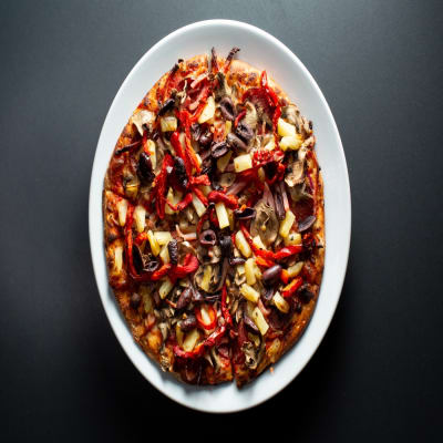 Top 10 Pizza Spots in Caloundra: From Golden Beach to Kings Beach | Amici Restaurant Pizzeria