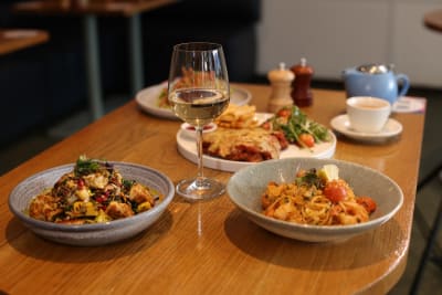 How Brighton's Coastal Cafés Became the Go-To for Family-Friendly Weekend Brunch