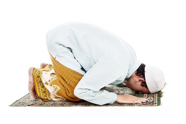 10. Bersujud pada ayat sajdah