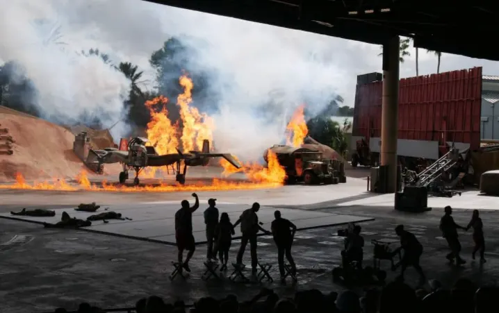 See a Show or Longer Attraction in the Parks See a Show or Longer Attraction in the Parks