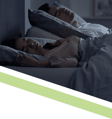 Couple sleeping on Tempur-Ergo® Smart Base