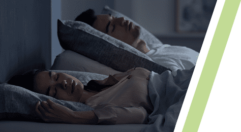 Couple sleeping on Tempur-Ergo® Smart Base