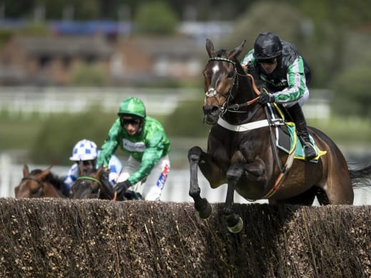 Altior står troligen över King George VI Chase (Gr.1)