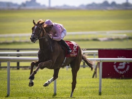 Skrälljockeyn tar Irländskt Derby