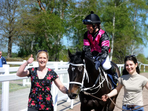 Ny resa och nya chanser på Göteborg Galopp för Stall Catharina Vång