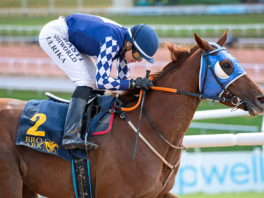 Urstarka Nikki jagar tredje raka segern