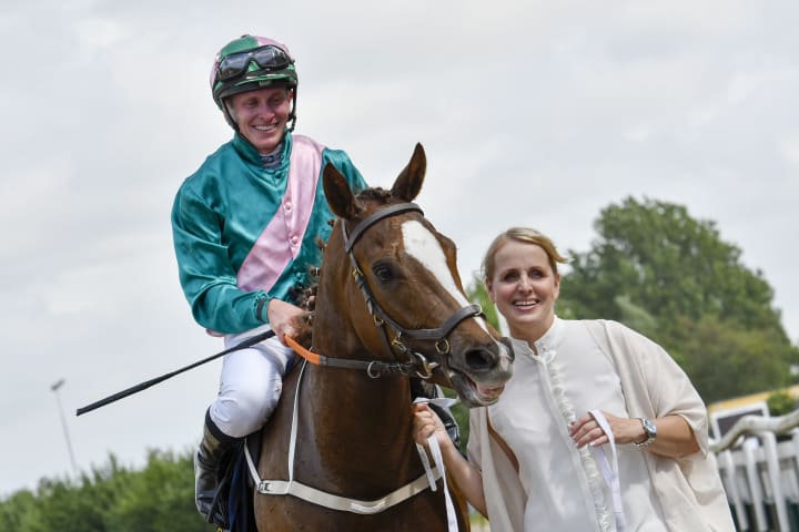 Perfect_Girl_Ester1108_uFb0f3