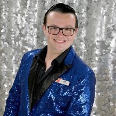 Leo Alexander — Cruise Director