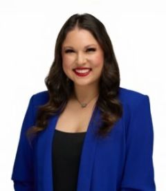 Lia Stivers — Cruise Director