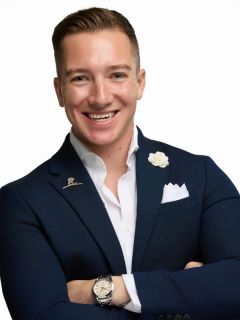 Louie Clare — Cruise Director