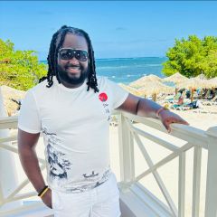 Michael Thompson — Cruise Director