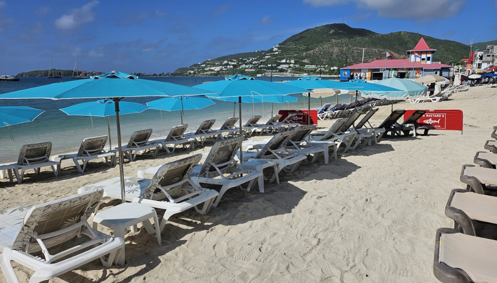 Big Bastards Beach Bar Weekday Pass 4