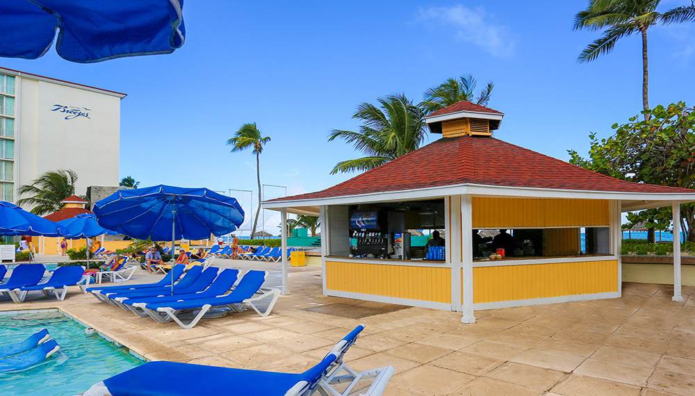Breezes Resort Nassau Dining Pool Grill Facility