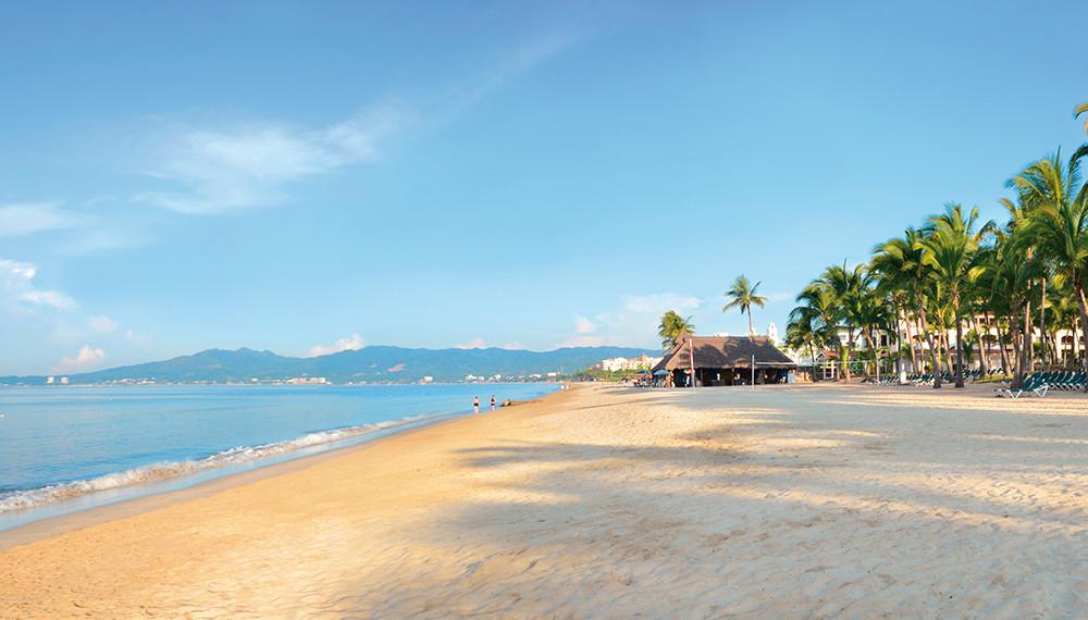 Hotel Riu Jalisco Beach
