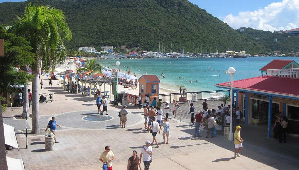 Pasanggrahan Hotel Beach Pass Front St