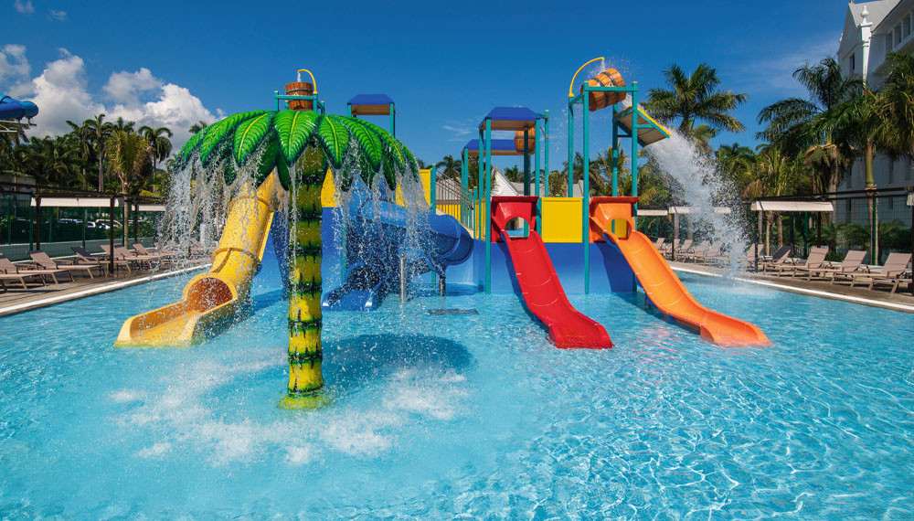 Riu Ocho Rios Hotel Waterpark Childrens Pool With Slides 2