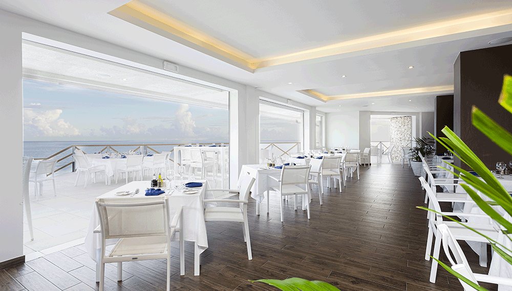 Sonesta Maho Beach Resort Restaurant The Point 2