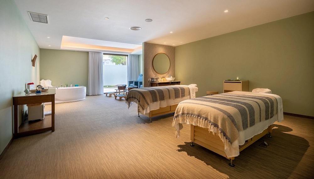 St Martin Beach Hotel 8