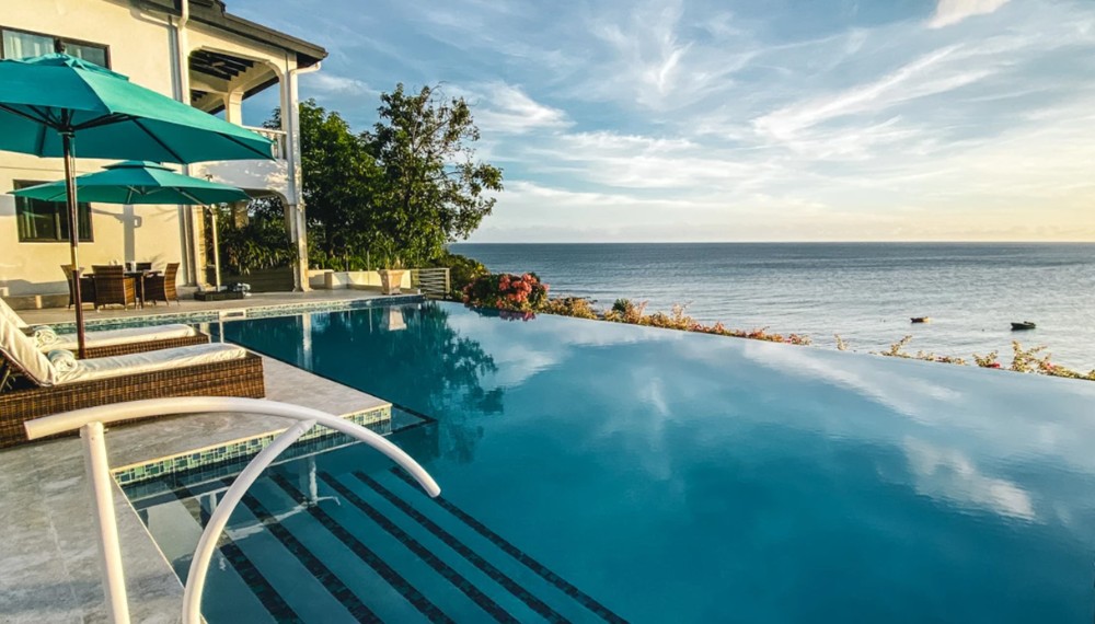 Sunset Reef Day Room 5