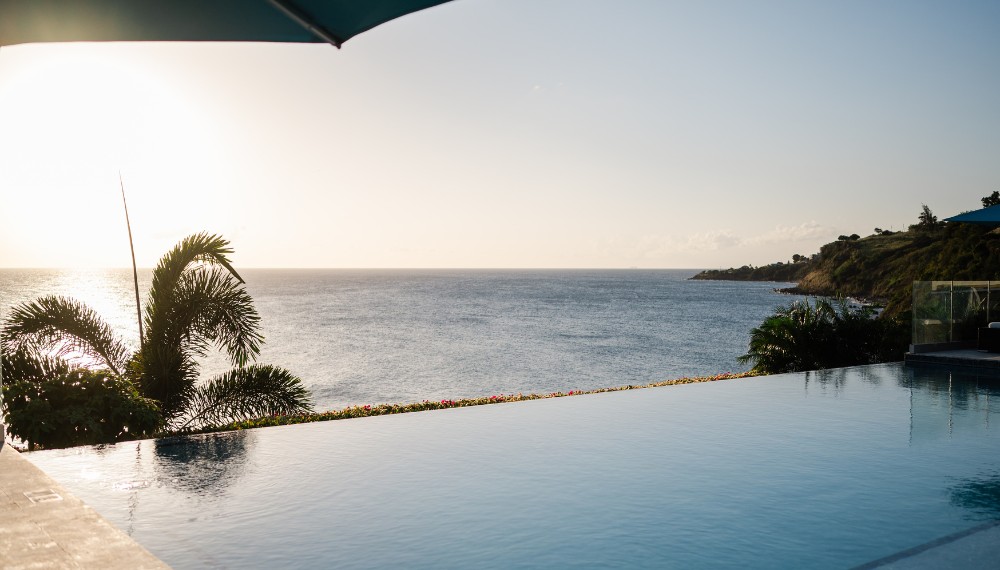 Sunset Reef Day Room 7