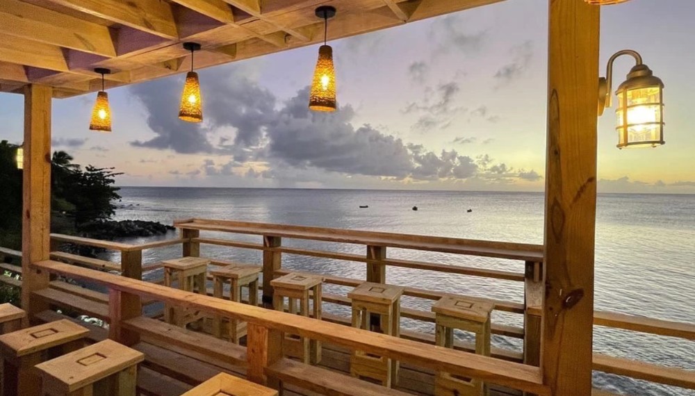 Sunset Reef Day Room 8