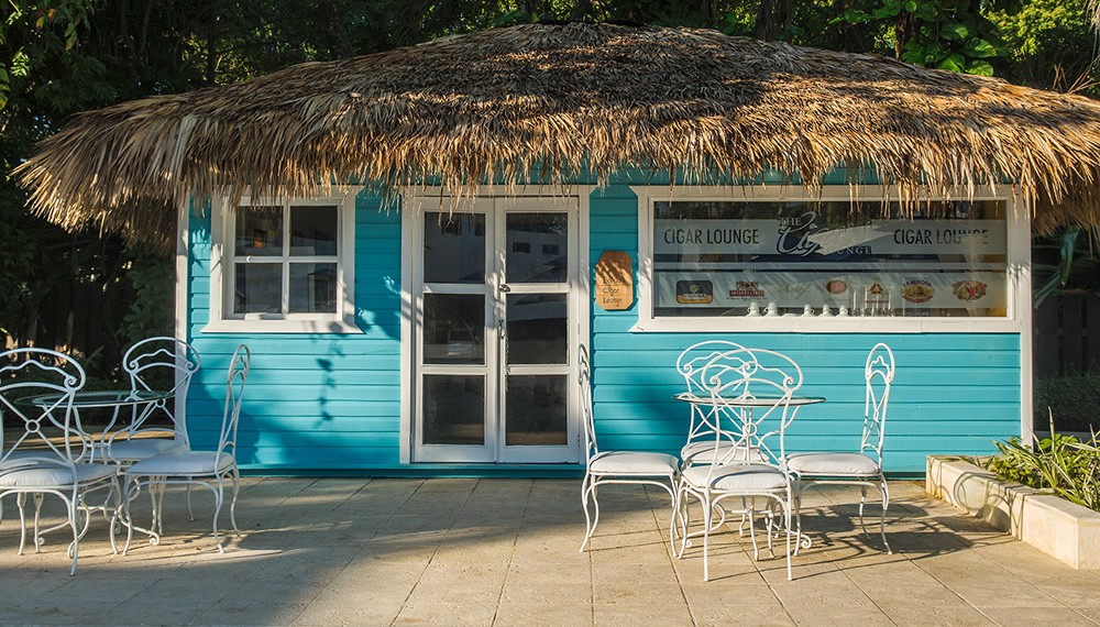 Viva Wyndham Heavens Cigar Lounge