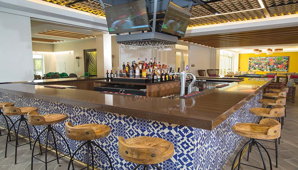 Warwick Paradise Island Bahamas Nassau Rum Cay 001 Med