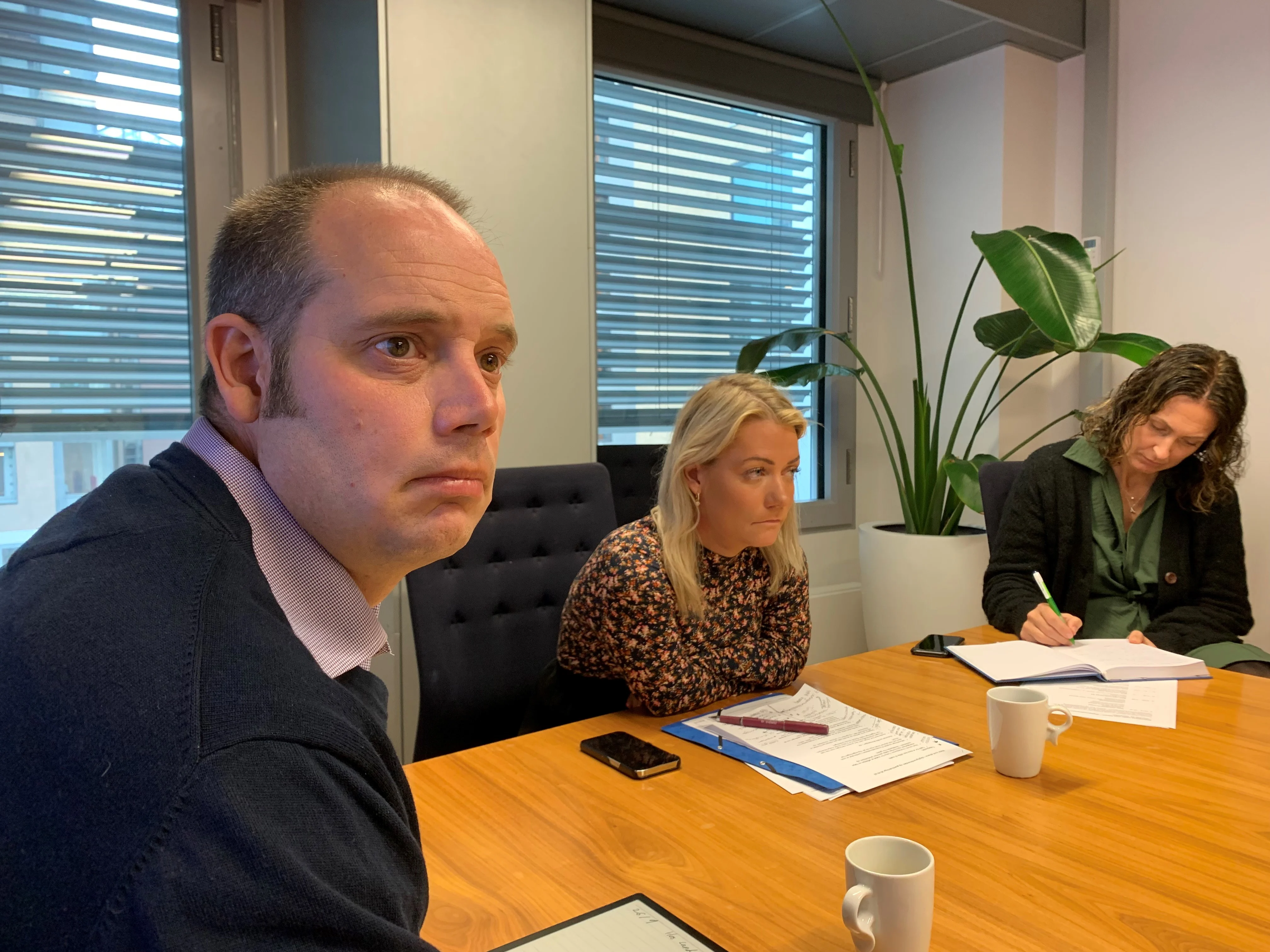 Nils Olve Gillund, Sandra Borch og Wenche Westberg under møte i LMD